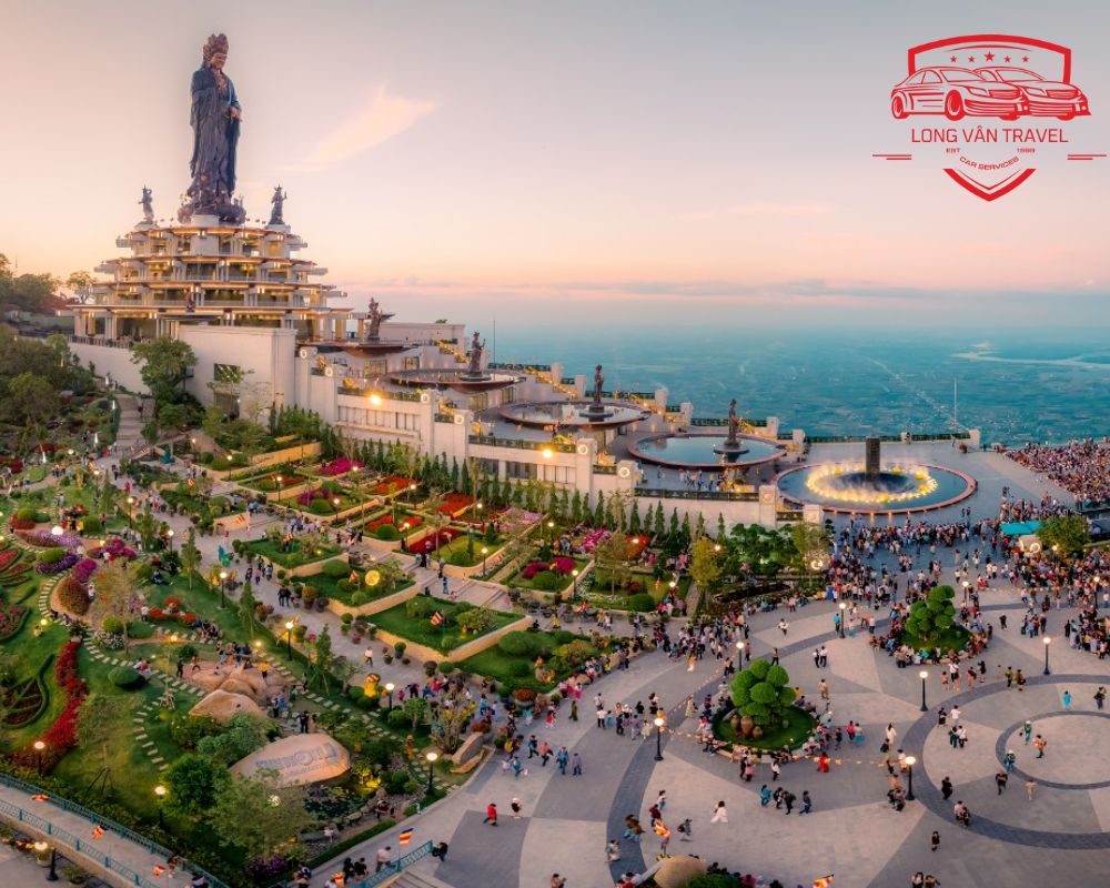 Núi Bà Đen nhìn từ trên cao