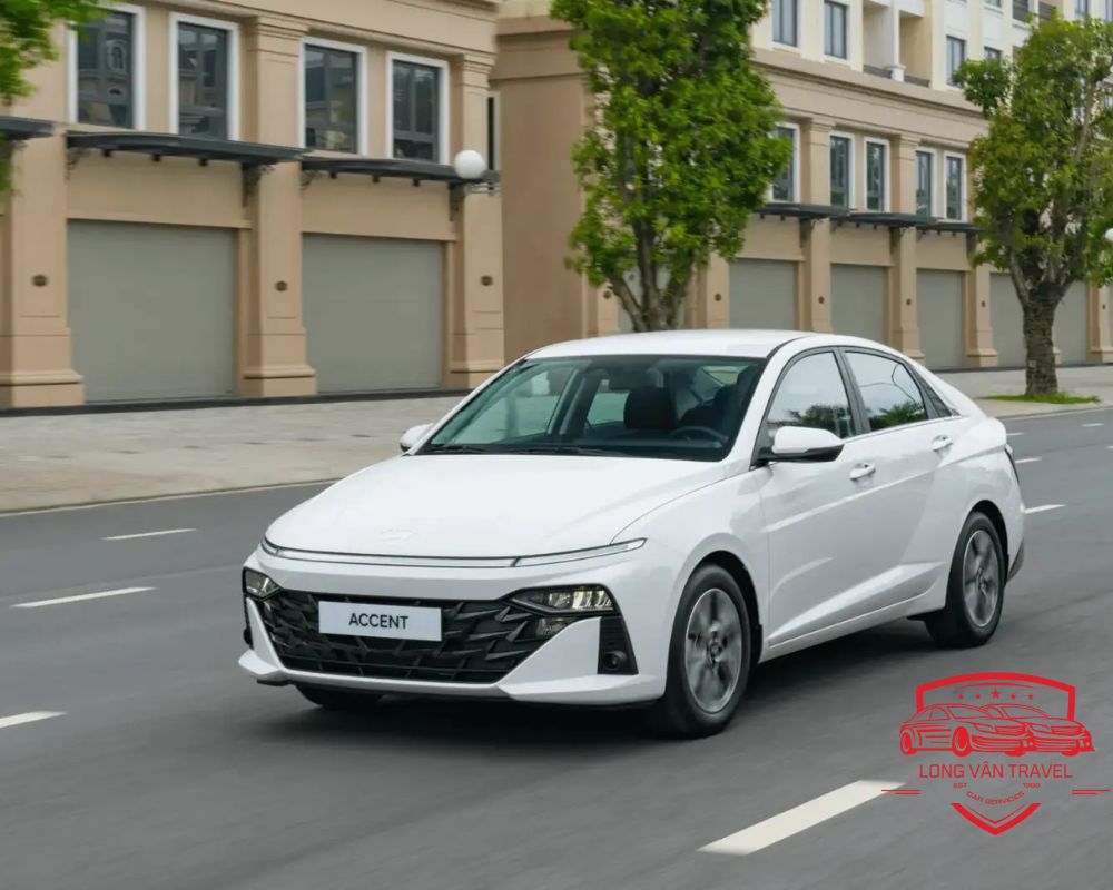 Xe Accent 4 chỗ